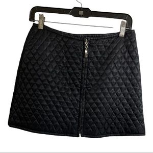 DKNY quilted mini skirt front zipper Aline Acetate rayon black size 8.